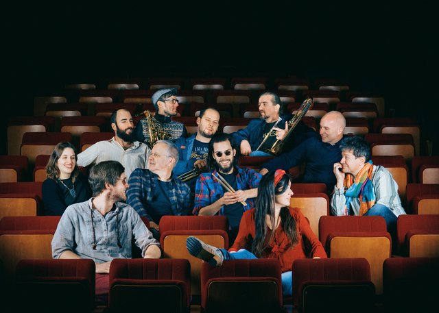 Die "Folkclub Elephant Memory Band"