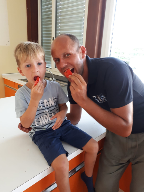 ...eine kleine Stärkung zwischendurch! Nicht nur für die Kids, auch für die Lehrer.  | Foto: Mit BiSS zur Kultur in Rechnitz