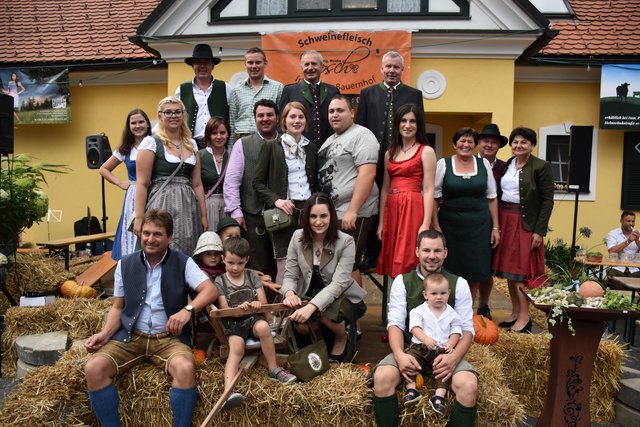 Die Modenschau bildete einer der Höhepunkte beim Hoffest der Familie Posch in Heimschuh.