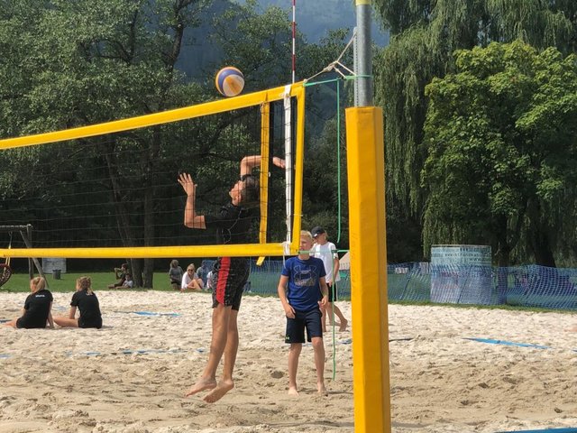David Tichy bei einem Angriffsball.