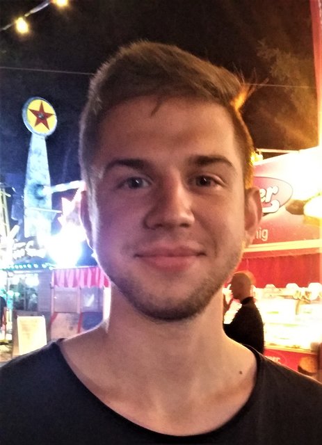 Da ich morgen nach Bulgarien fahre, wollte ich heute noch mit Freunden das Volksfest genießen. Florian Gaubitzer, Sachsendorf