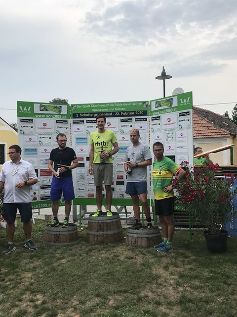 Siegerehrung Veltliner Lauf in Neustift im Felde (NÖ)