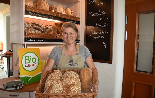 Alles bio: 15 Brotsorten, 25 Gebäcksorten und sieben Keks-Varianten bäckt Waltraud Kedl in ihrer Backstube.