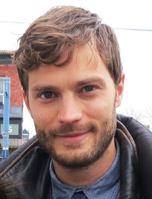 Jamie Dornan kann auch anders.