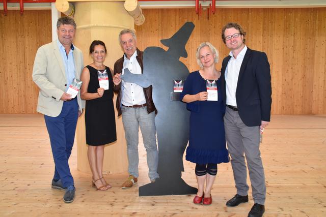 Gerhard Pirih, Nicola Howes, Franz Eder, Angelica Ladurner und Ferdinand Kopeinig freuen sich auf den Start der Theaterschule | Foto: Niedermüller