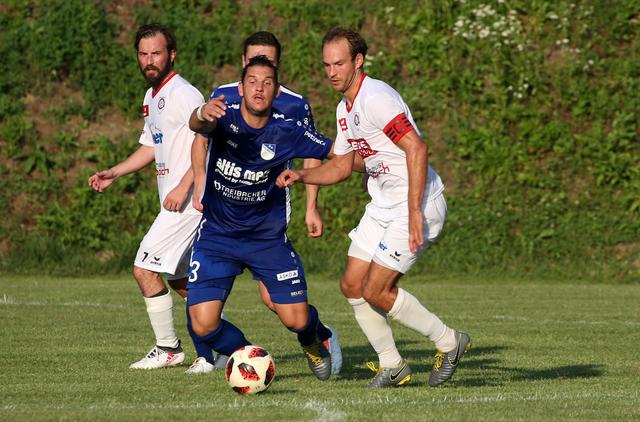 Die Treibach-Defensive rund um Florian Wieser hat bisher die meisten Gegentore der Liga kassiert, nämlich 16 | Foto: Kuess