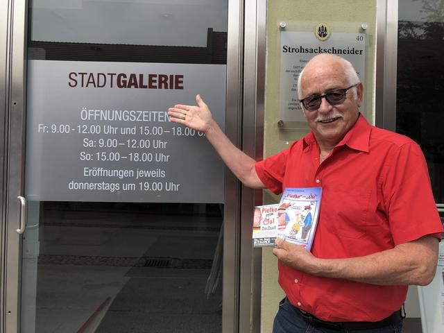 Am 12. September wird der weststeirische Kabarettist Ewald Dworak gemeinsam mit dem Hessen Armin Thiel das Duell "Piefke gegen Ösi" in der Stadtgalerie Deutschlandsberg vor Publikum zelebrieren.