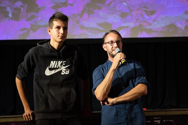 Präsentation des Films bei der Shortynale. Auf der Bühne: Rahim Jaradat, Ralf Müller (Leiter GEH.BEAT).