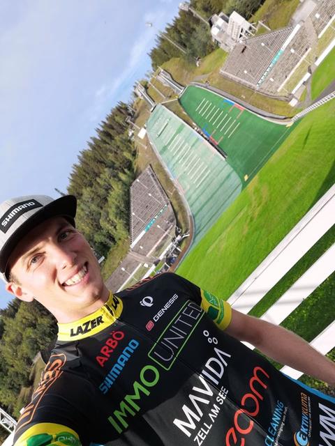 Foto vor der weltberühmten Skisprungschanze in Lillehammer - wo die olympischen Spiele 1994 stattfanden.. :) | Foto: www.lukas-kaufmann.com