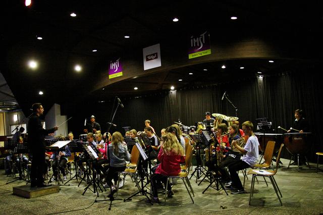 Andre Platzer dirigierte das Miniorchester.