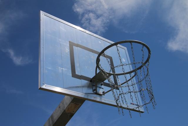 Von Klettern bis Basketballspielen ist alles im neuen Park möglich.