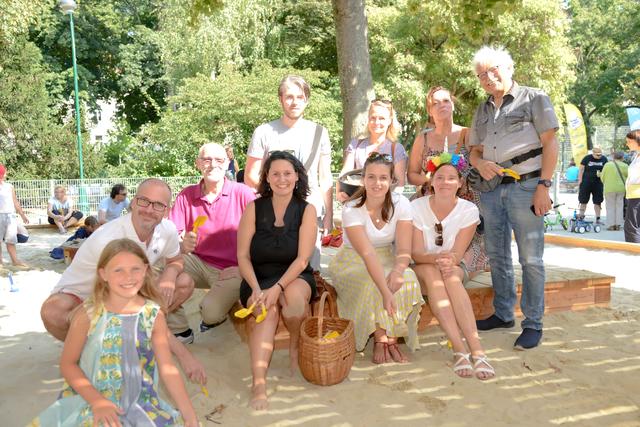Alexander Spritzendorfer (Grüne), Bernd Kantoks, Christine Proktsch (SPÖ), Birgit Kleinlercher (NEOS), Heribert Rahdjan (Liste Echt)
Christoph Fidi (ÖVP), Veronika Mickel-Göttfert (ÖVP), Sanja Drazic (SPÖ), Stefanie Vasold (SPÖ) | Foto: SPÖ Josefstadt