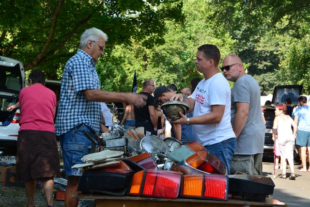 Auf Österreichs größtem Teilchenmarkt fanden VW-Käfer-Liebhaber alles was das Herz begehrt.