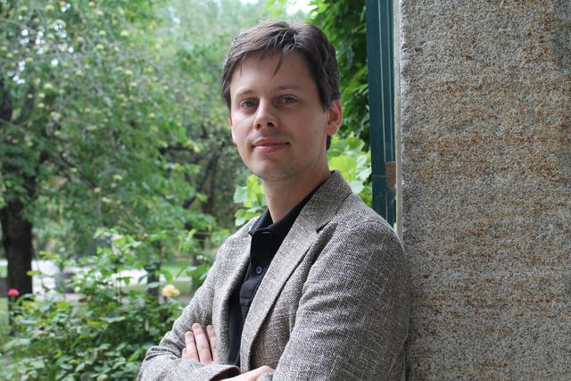 Der Eferdinger Franz Pittrof hat Gesang an der Bruckner Universität studiert und veranstaltet nun die "Klangwerkstatt" in Aschach.