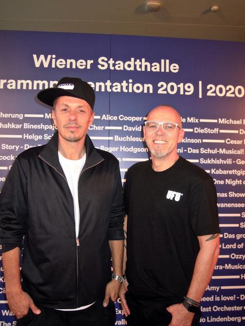 Michi Beck (links) und Thomas D. von den Fantastischen 4 legten bei der Fahrt von Belgrad nach Berlin einen Zwischenstopp in Wien ein. | Foto: Maria-Theresia Klenner