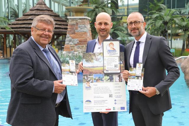 Vitalwelt-Aufsichtsrats-Vorsitzender Manfred Stroissmüller, Vitalwelt-Geschäftsführer Philipp Haas und Patrick Hochhauser, Eurothermen-Geschäftsführer.
