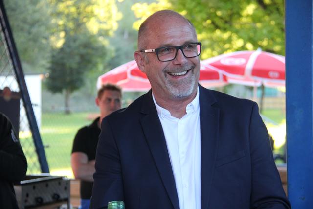 Bürgermeister Bernhard Schneider kann sich freuen. Seine Gemeinde ist komplett mit schnellem Internet erschlossen. | Foto: Hans Ebner