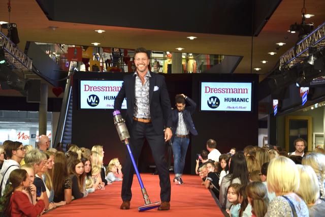 Der moderne Mann von heute "saugt" :-) | Foto: Marc Hollinger