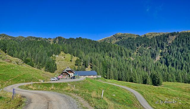 .......die Stranig Hütte,wo man parken kann und wo es los geht....