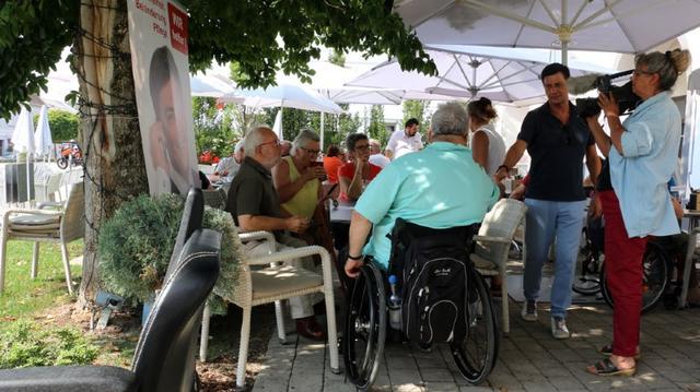Rund 40 Besucher mit und ohne Behinderung fanden sich zum Sommerfest ein.
