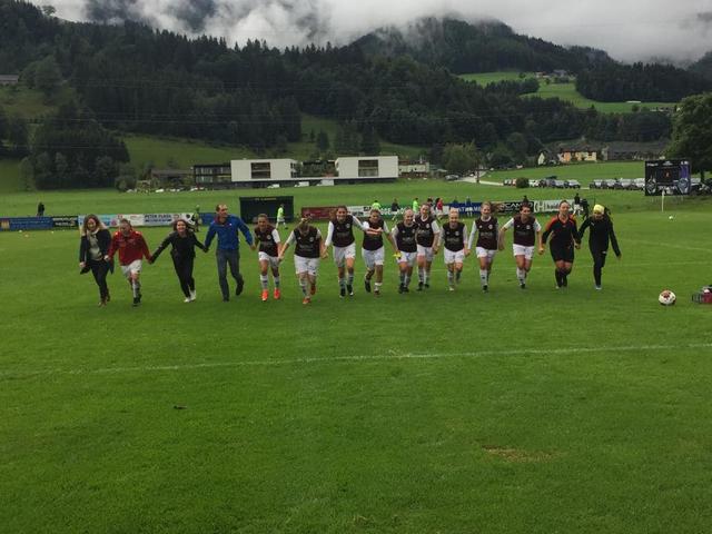 Die Damen der SG Rottenmann/Lassing bejubelten den Kantersieg gegen Hitzendorf