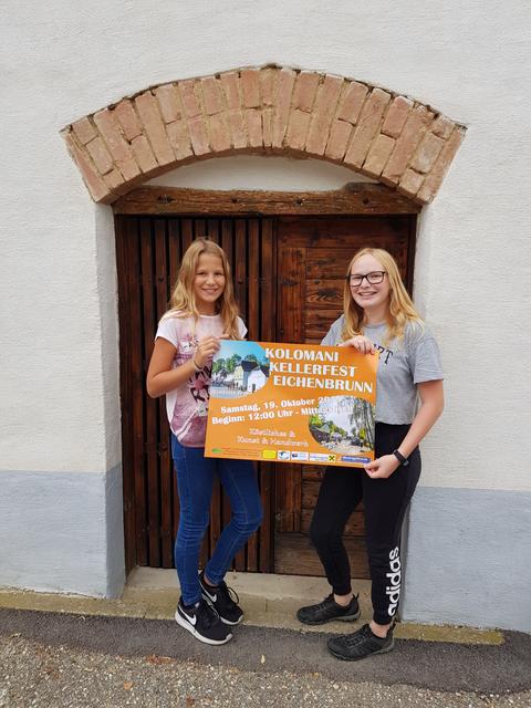 Die "Kolomani-Models" Katharina und Viola freuen sich schon auf das heurige Kolomani-Kellerfest!