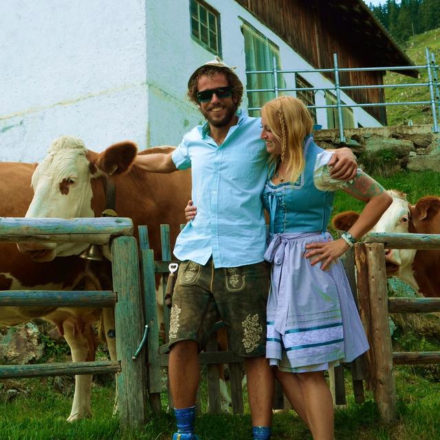 Andreas Dengg und Sandra Peitli auf ihrer Alm.