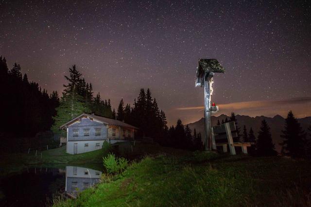 Strenger Schihütte bei Nacht  | Foto: Erwin Matt