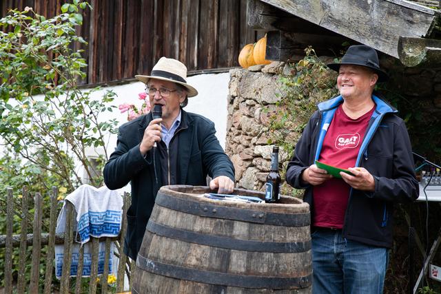 Gotthard Wagner und Helmut Eder bei der Eröffung  | Foto: Manuel Binder 