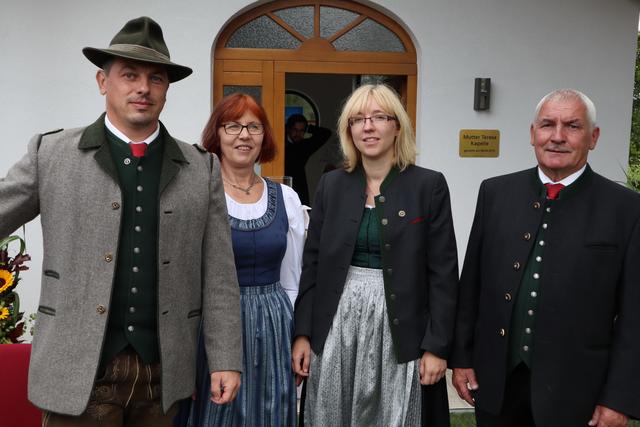 Familie Dienbauer errichtete die Mutter-Teresa-Kapelle in Friedberg.