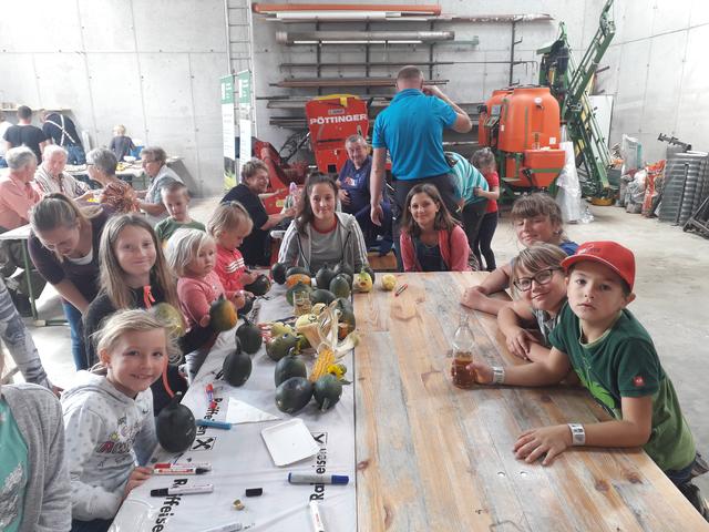 Auch die Kinder hatten ihren Spaß beim Erntewandertag des Unabhängigen Bauernverbands.
