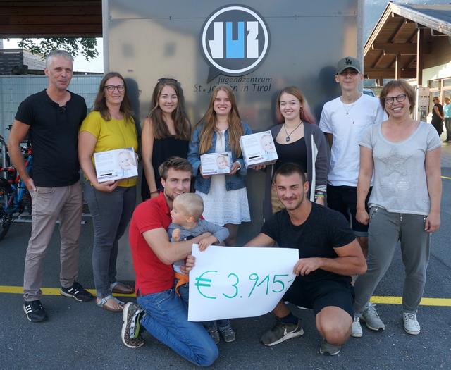 3.915 Euro wurden an den Verein "Leon & friends" gespendet.