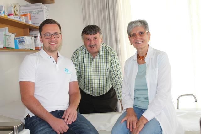 Thomas Leonhartsberger, Bürgermeister Josef Wiesinger und Anna Altzinger