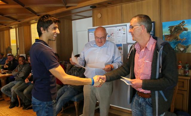 Gratulation an den Sieger Marko Rubil | Foto: Harald Sammer