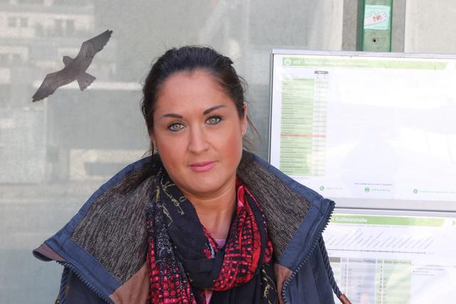 Raffaela Staudinger war völlig weg, als sie ihr Kind zufällig an der Busstation stehen sah. Eigentlich sollte es bereits mit dem Bruder im Schulbus sitzen.