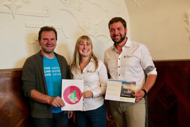 Martin Kollnig, JB/LJ Bezirksleiterin Manuela Leiter und JB/LJ Obmann Simon Staller.