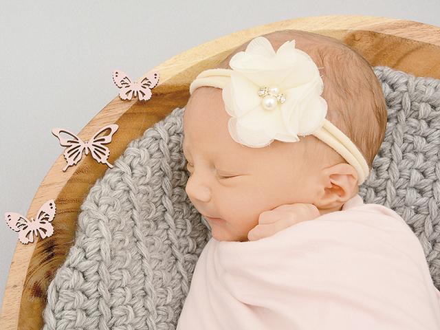 FLORA
 - Eltern: Corinna und Thomas Kaltenegger