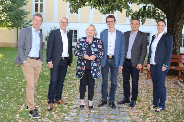 Mario Pramberger, Günther Humer, Gerda Weichsler-Hauer, Karlheinz Roth, Johann Lefenda und Christina Hofmann (v. li.).