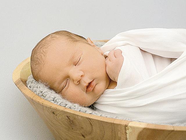 FERNANDO
 - Eltern: Nicole und Ferdinand Elser