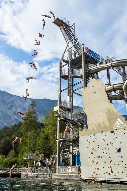 Cliffdiving-Elite in der Area47