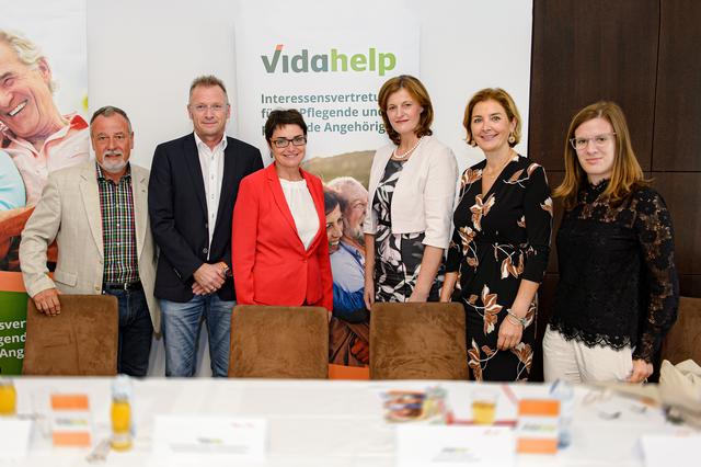 Der Verein vidahelp sieht sich als Interessenvertretung von Pflegebedürftigen und pflegenden Angehörigen