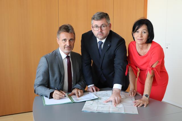 Mobilitätslandesrat Ludwig Schleritzko und LAbg. Margit Göll teilten VOR-Geschäftsführer Wolfgang Schroll die Anliegen und Probleme mit. | Foto: Büro LR Schleritzko