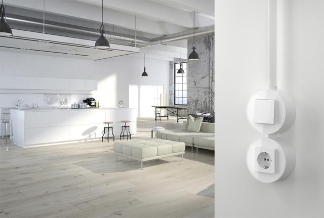 Zu sehen auf der Design District 1010 in der Wiener Hofburg: Das neue Schalterprogramm Gira Studio setzt starke Akzente auf der Wand. Mit ihm interpretiert Gira Formen und Funktionen des Lichtschalters vor dem Hintergrund aktueller Trends in der Innenraumgestaltung.