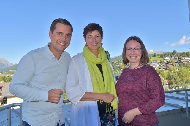 Simon Heilig-Hofbauer (der stellvertretende Grünen-Landesgeschäftsführer), Astrid Rössler (die Salzburger Spitzenkandidatin der Partei für die Nationalratswahl, am 29. September 2019) und Silvia Trinkl – ein neues "grünes" Gesicht im Lungau | Foto: Peter J. Wieland