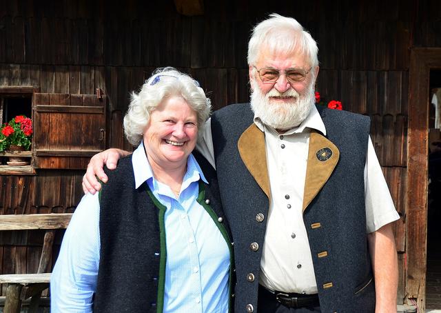 Elfriede Kohberger und Obmann Walter Schneeweiß