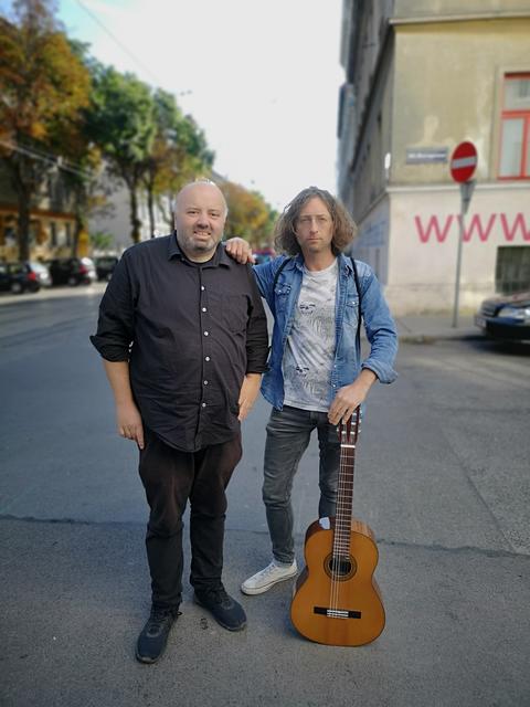 Günter Schütter und Christian De Lellis haben "Herbst.wort.lieder" auch heuer wieder auf die Beine gestellt. | Foto: Schütter