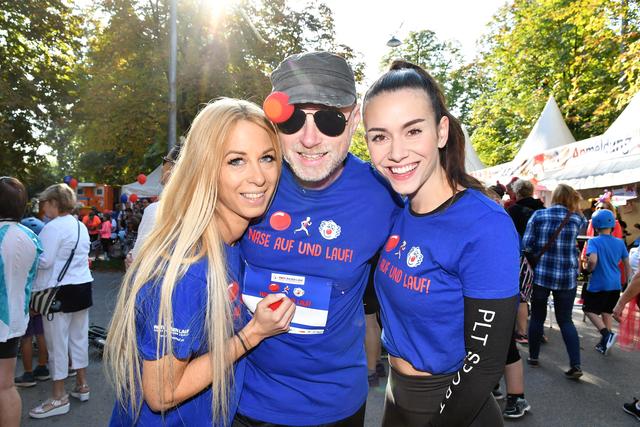 Laufbegeisterte Yvonne Rueff, Alex List und Kimberly Budinski