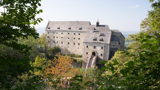 Die Burg Altpernstein lädt bei freiem Eintritt von 27. bis 29. September 2019 zum Burgfest und bietet dabei Sonderführungen.