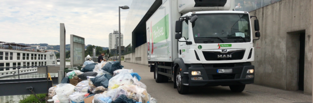 Der Müll wird von den Schiffen abgeladen und von der Linz AG abgeholt. | Foto: FPÖ Linz