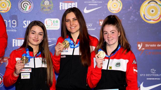 Die siegreiche Österreichische Juniorinnenmannschaft mit Rebecca Köck, Sheileen Waibel und Lisa Hafner aus Umhausen